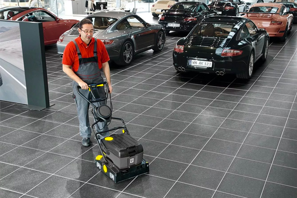 Уборка автосалонов